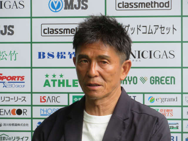 神戸戦に向けて会見した東京Vの城福浩監督