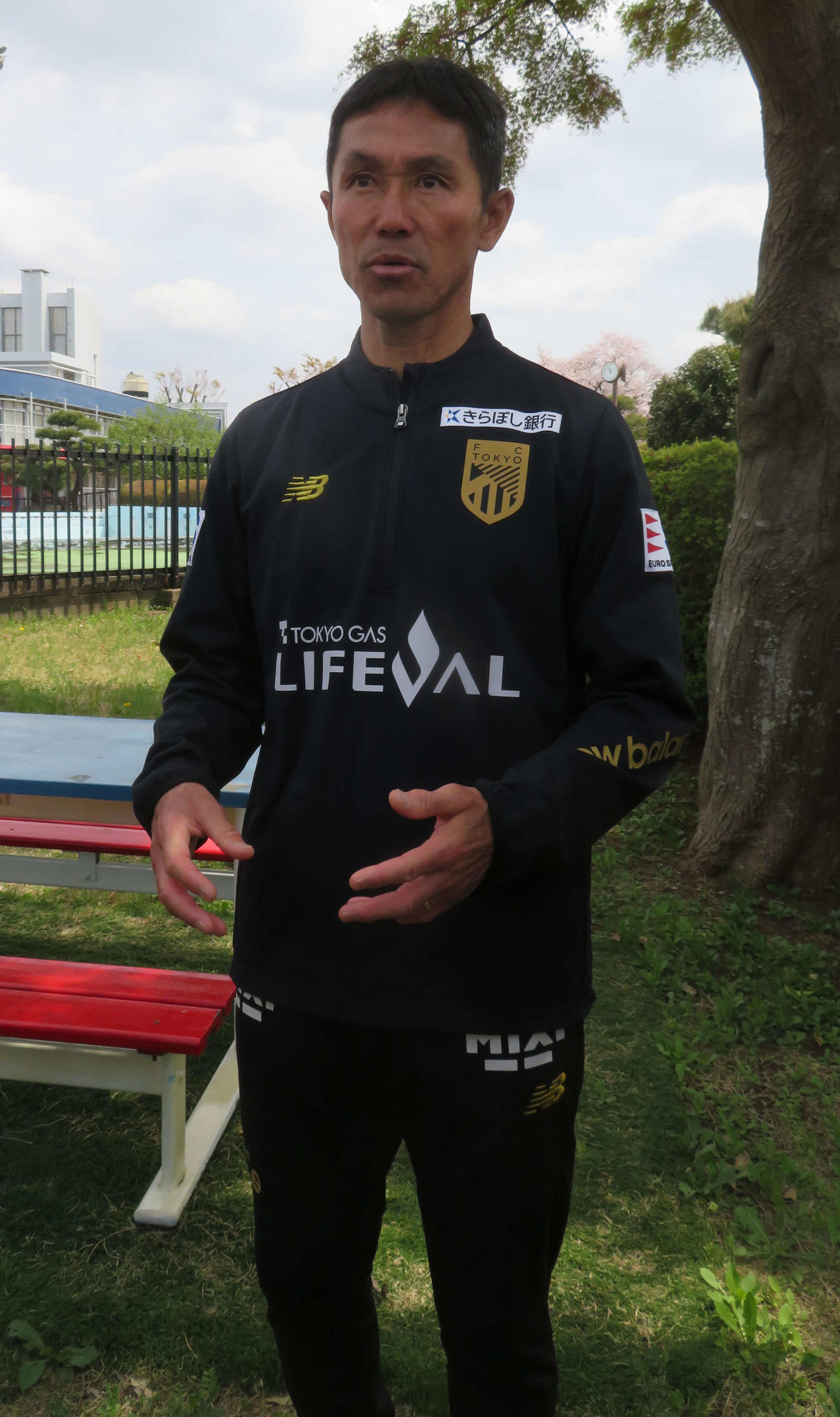 J1第10節柏レイソル戦に向けて調整したFC東京松橋力蔵監督（撮影・佐藤成）