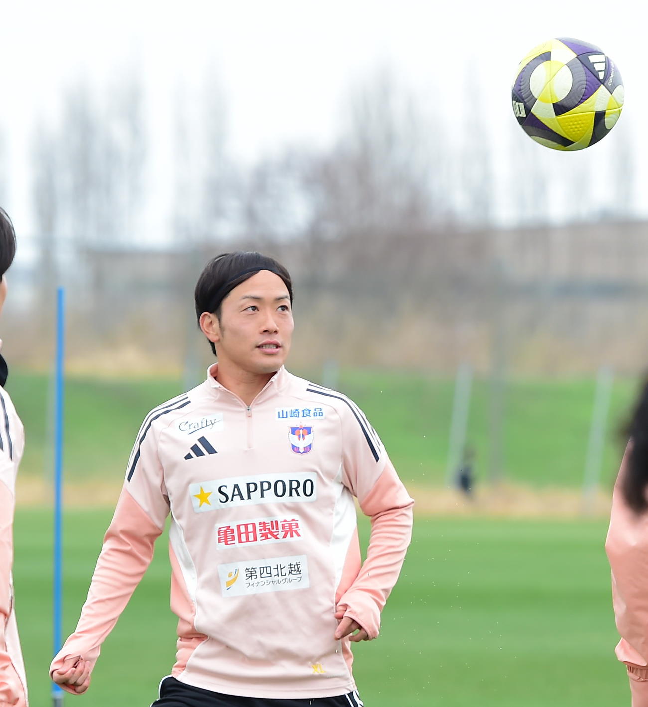 横浜FC前日練習に参加する星（撮影・小林忠）