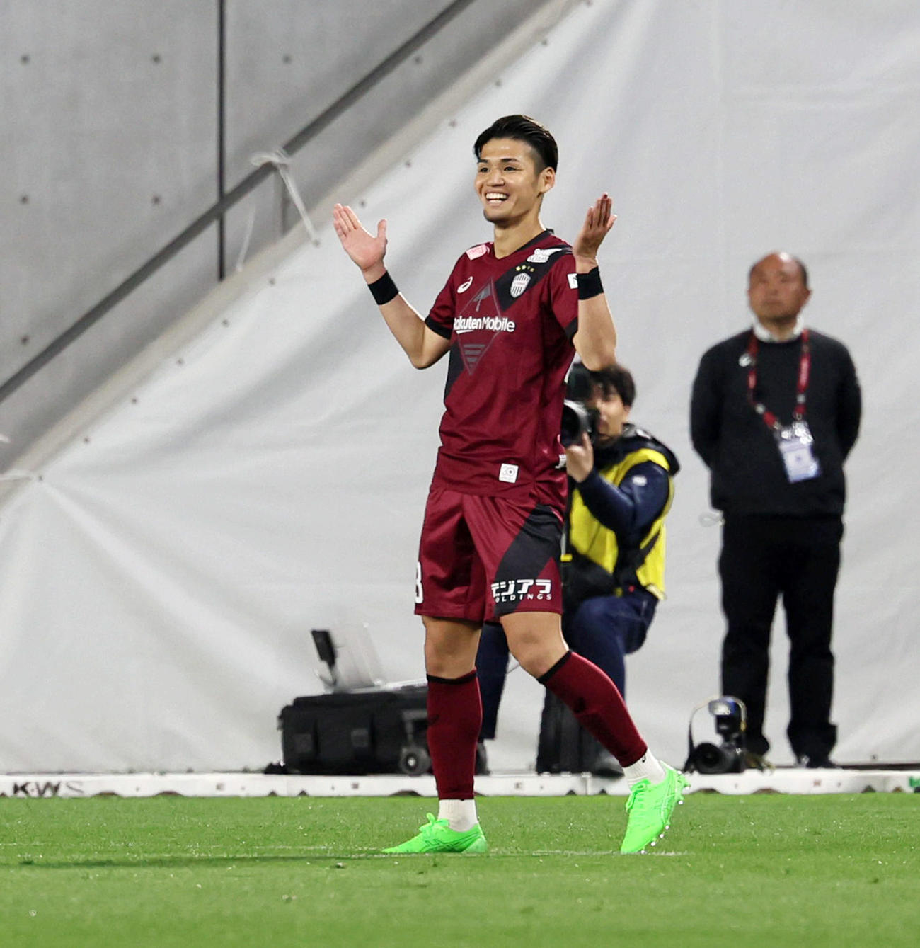 神戸対川崎F　前半、神戸佐々木がゴールを放ち先制（撮影・加藤哉）