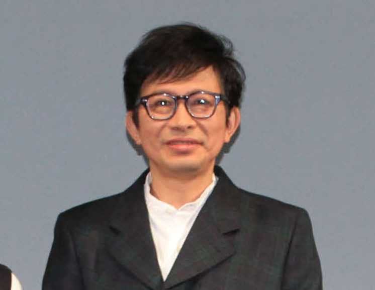 鈴井貴之氏