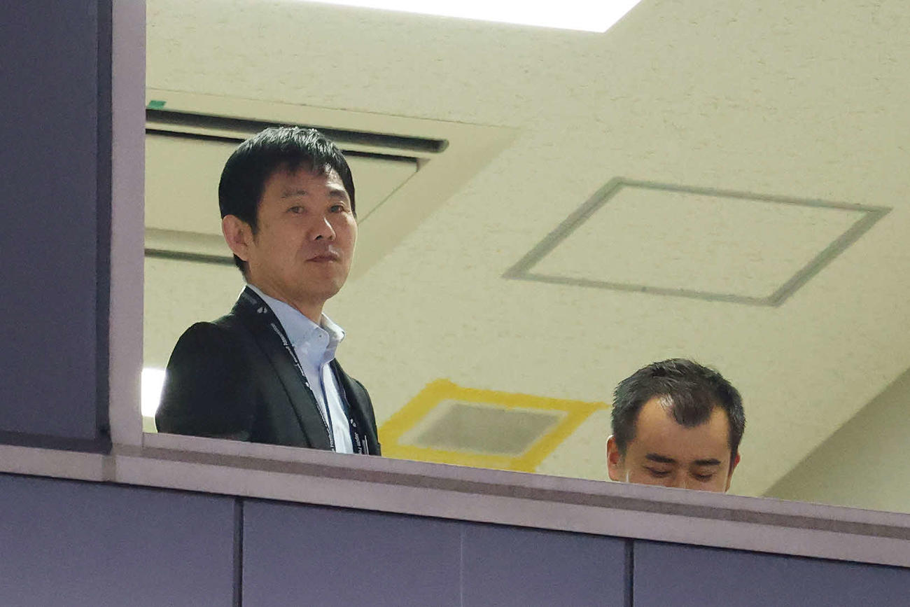 町田対湘南　視察に訪れた日本代表森保監督（撮影・宮地輝）