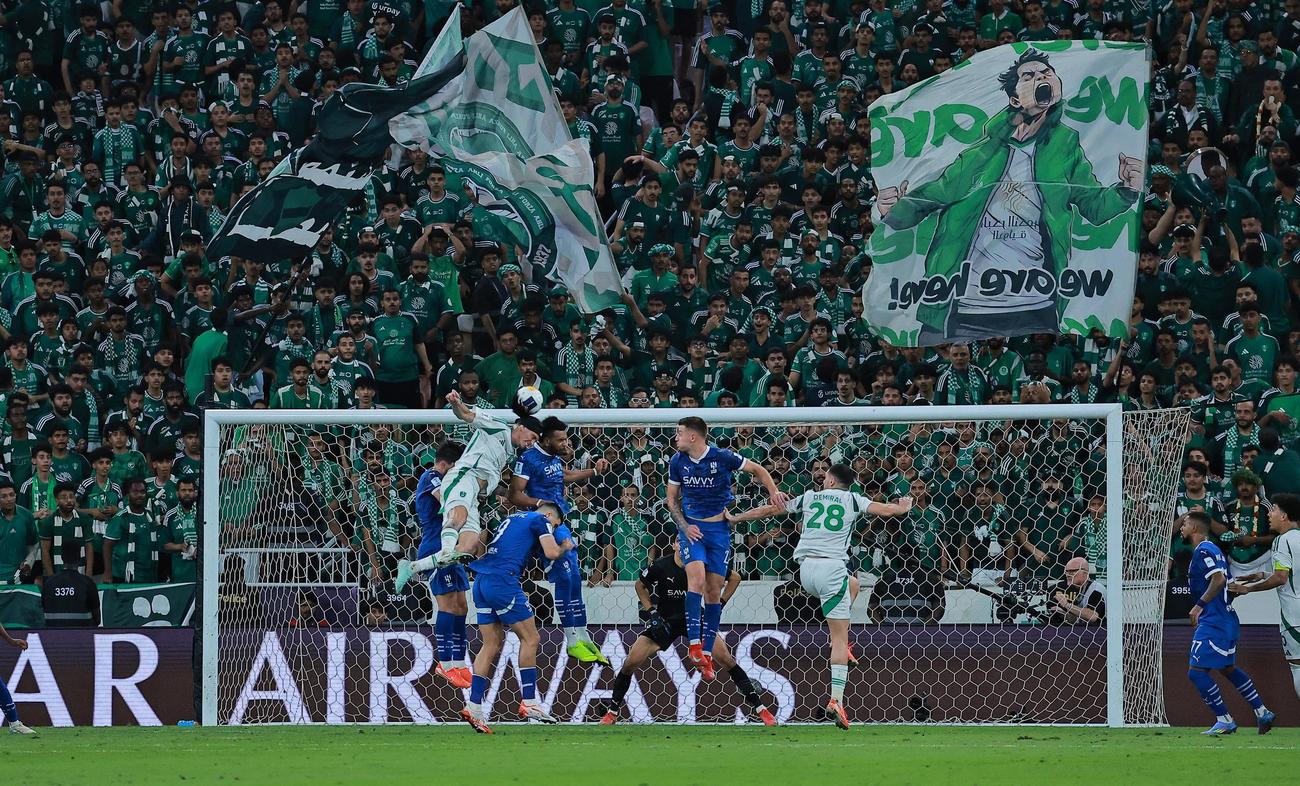 アルアハリ対アルヒラルの試合風景（ロイター）