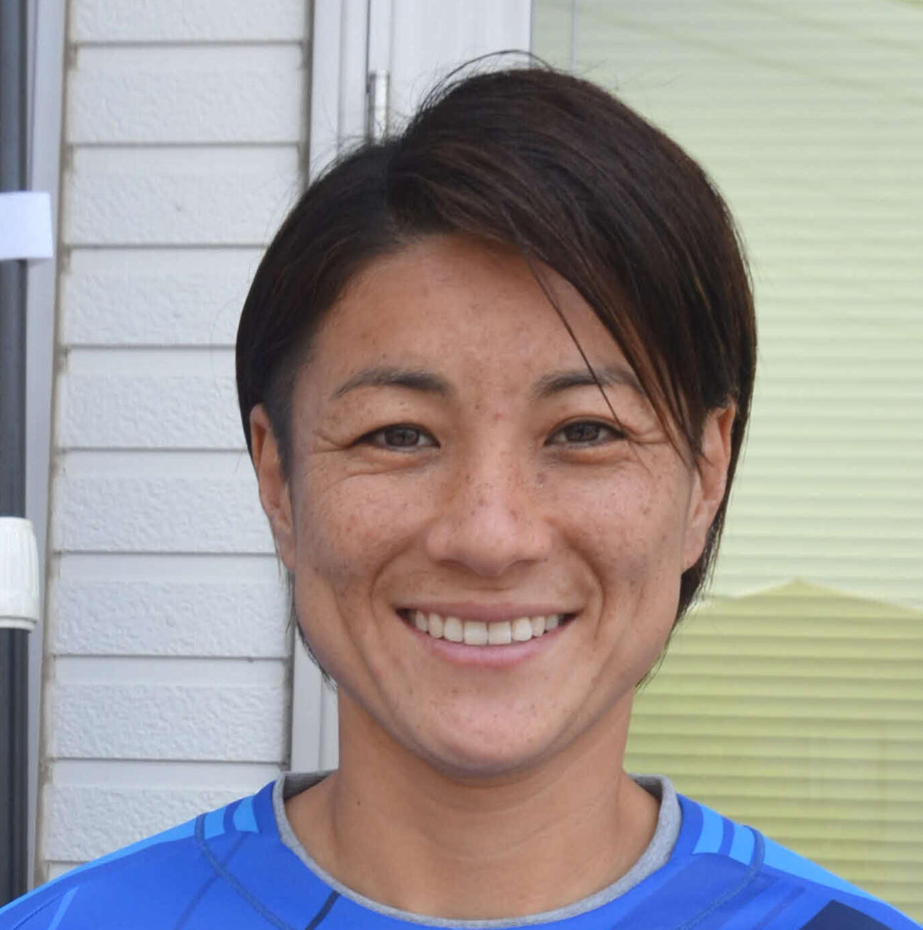 なでしこジャパンへエールを送った近賀　