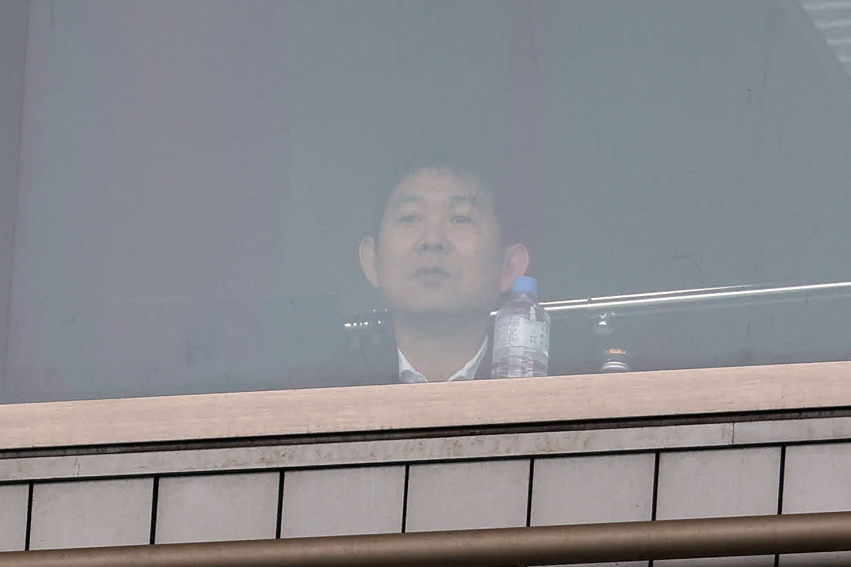 東京対神戸　視察に訪れた日本代表森保監督（撮影・宮地輝）