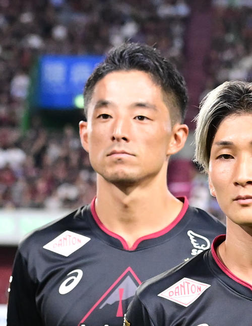 昨季引退発表のサッカー元日本代表MF森岡亮太がビーチサッカー転向