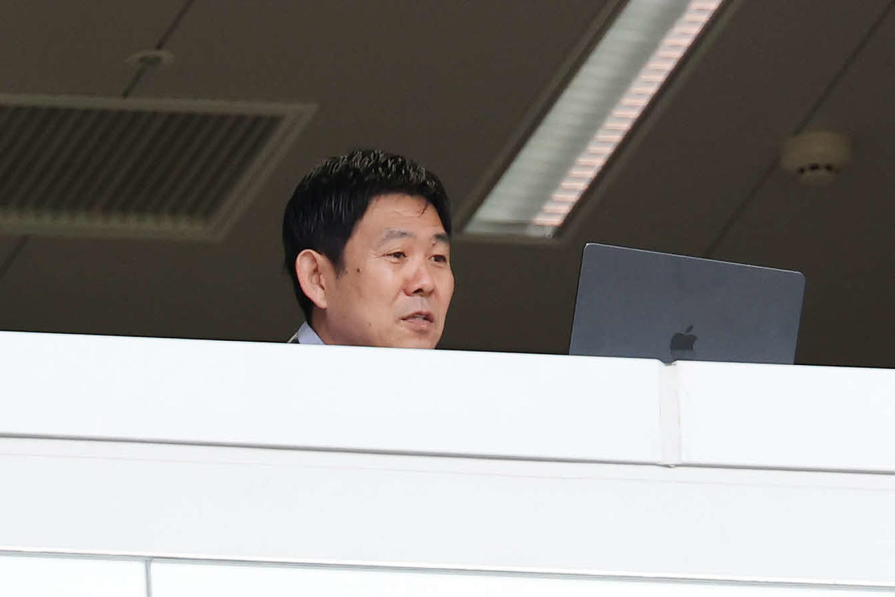 鹿島対川崎F　視察に訪れた日本代表森保監督（撮影・宮地輝）