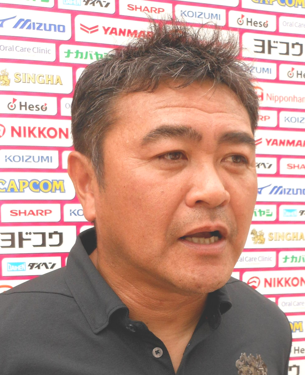 取材対応するC大阪・野口裕司チーム統括部部長代行