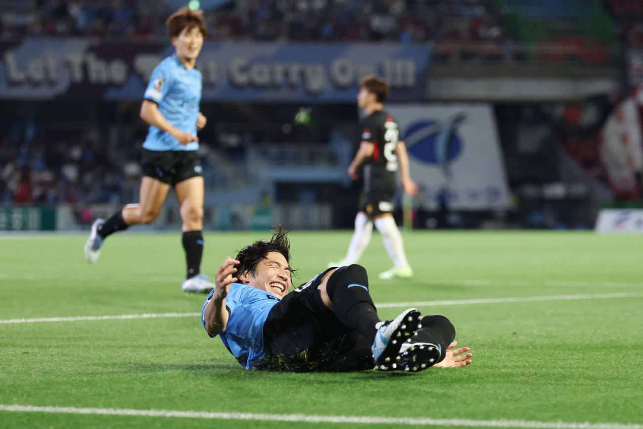 川崎F対浦和　後半、ゴールを決め喜ぶ川崎F瀬川（撮影・宮地輝）