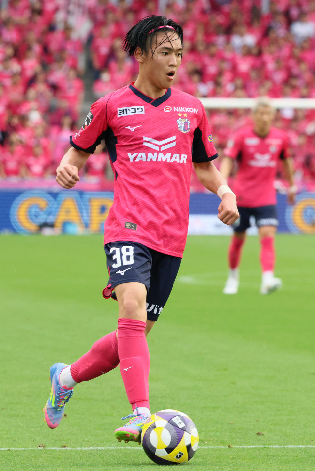 C大阪対福岡　前半、ドリブルで攻め上がるC大阪北野（撮影・上山淳一）