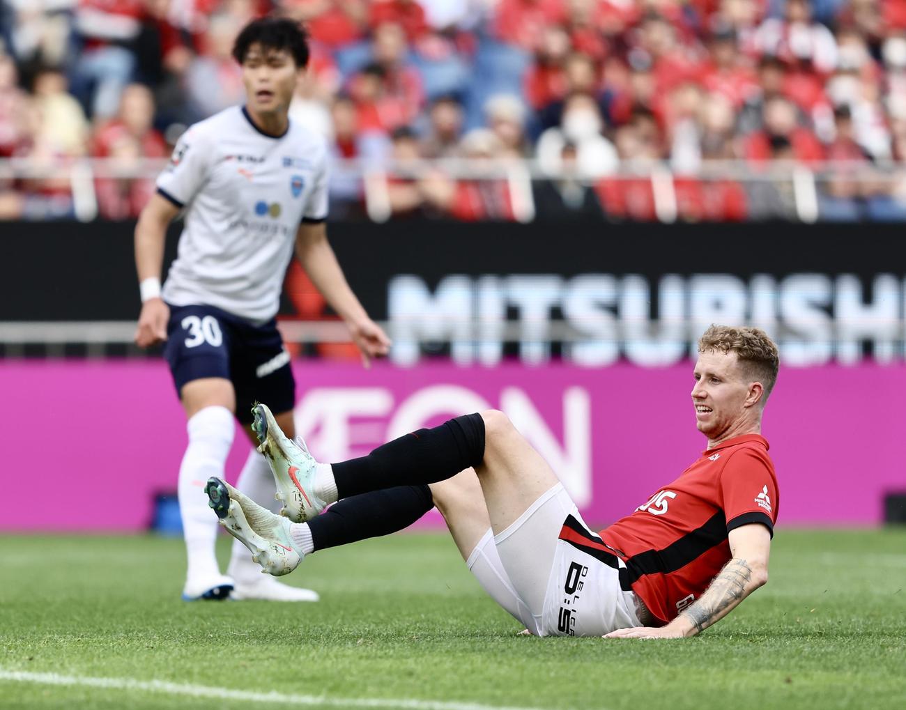 浦和対横浜FC　後半、同点ゴールを決める浦和グスタフソン（撮影・河田真司）