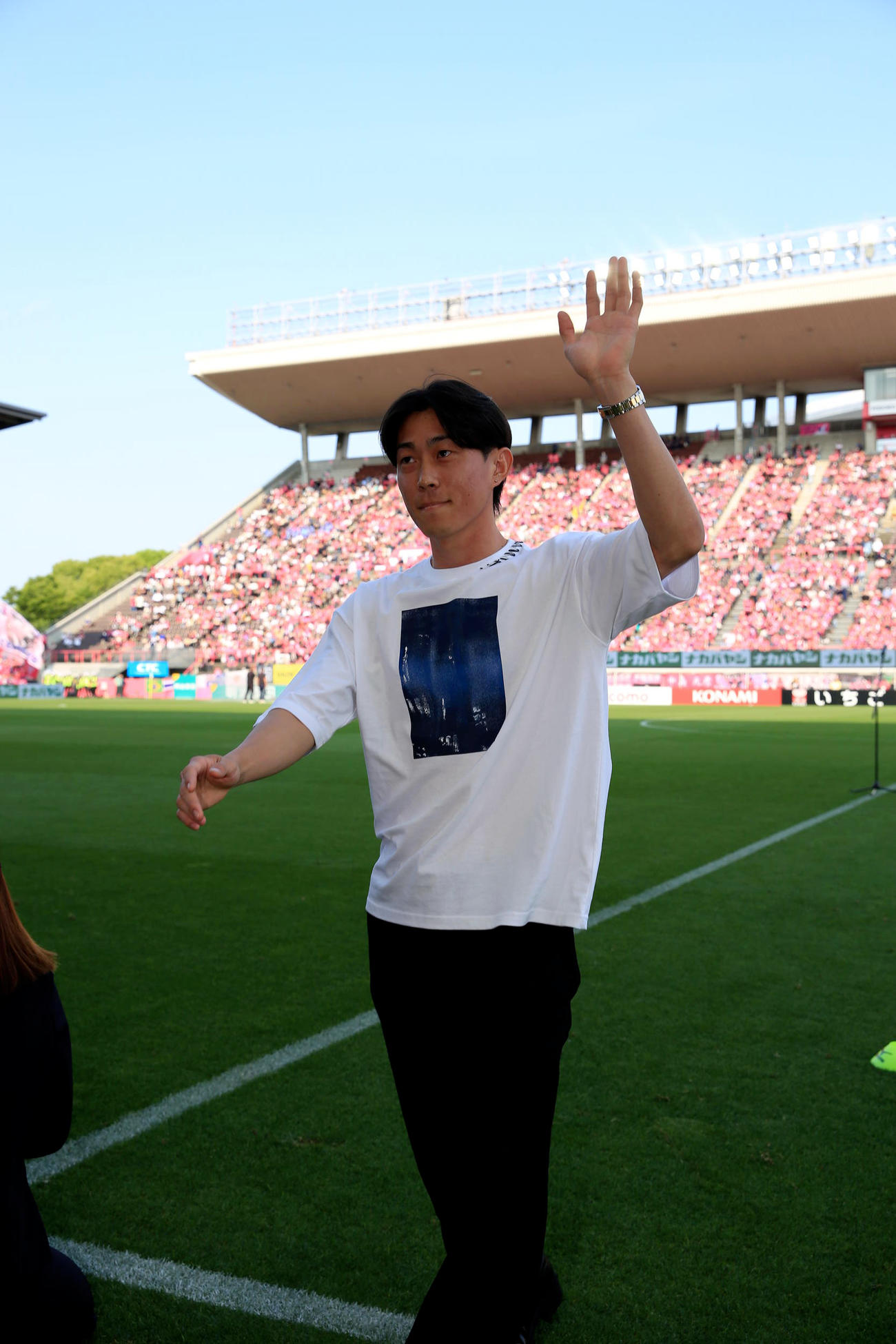古巣C大阪の試合に来場したAZ毎熊晟矢（セレッソ大阪提供）