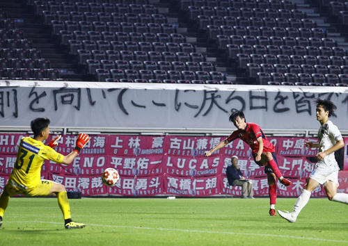 C大阪対和歌山　後半、チーム5点目のゴールを決めるC大阪古山（撮影・藤尾明華）