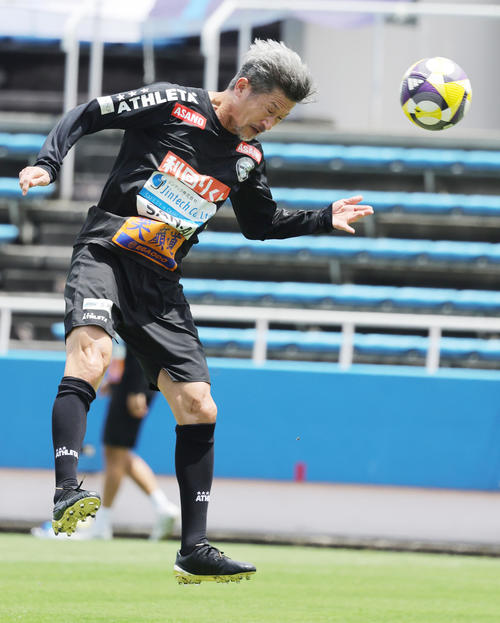 JFL】プロ40年目カズが今季初出場 58歳109日に最年長記録更新 アウェー