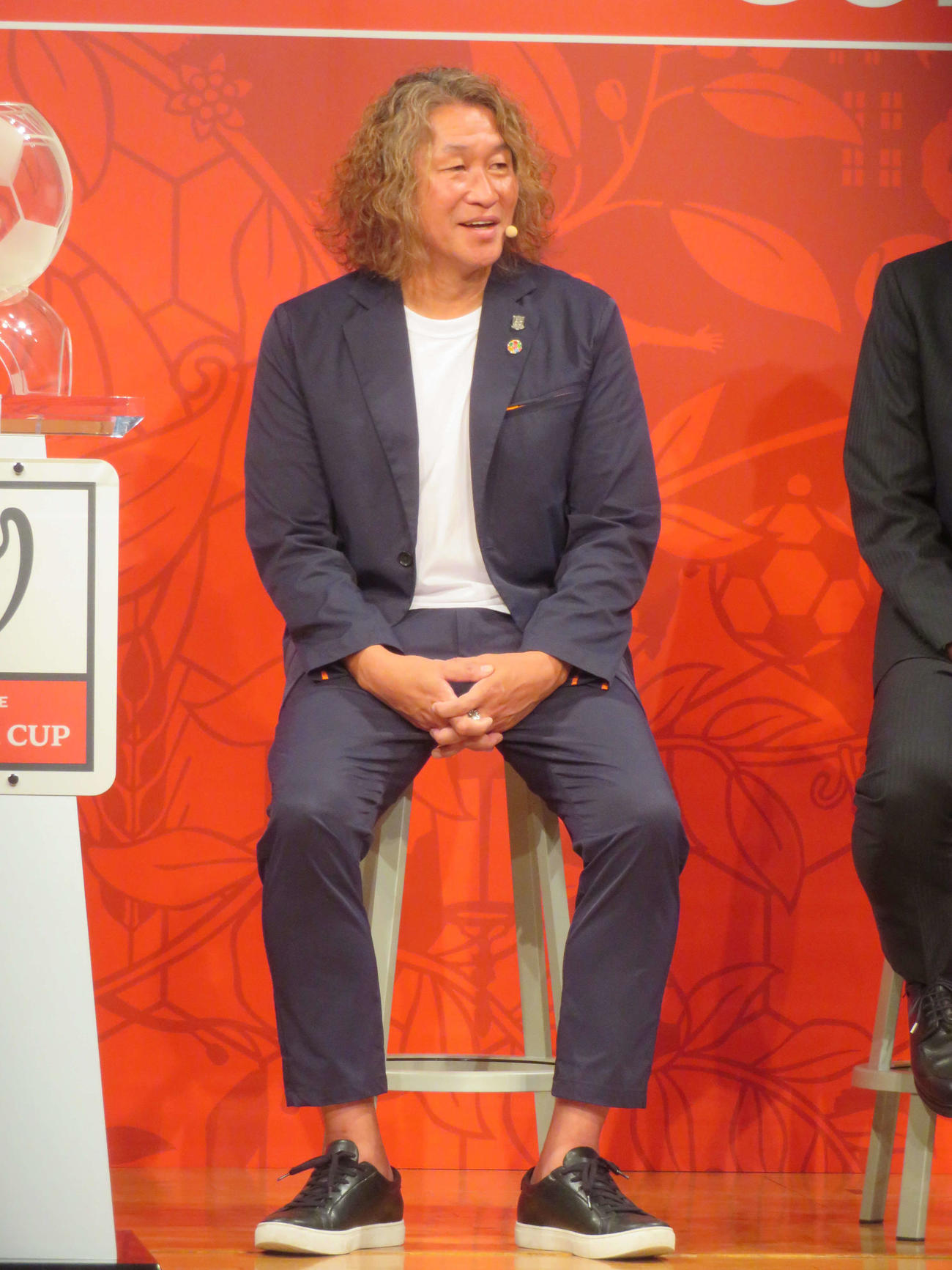 ルヴァン杯プライムラウンド組み合わせ抽選会に出席した岡野雅行氏（撮影・佐藤成）