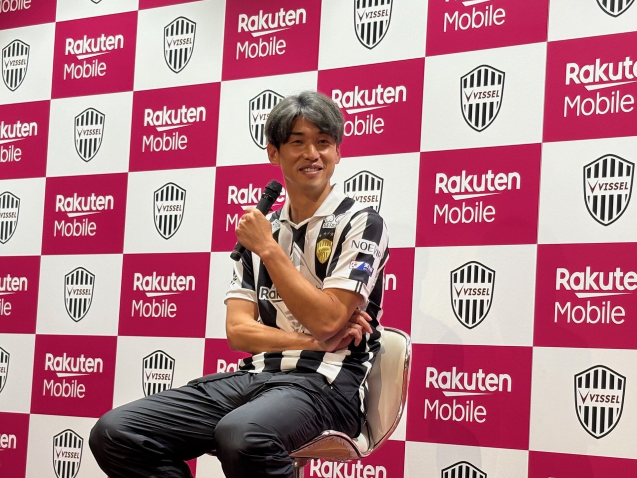 トークセッションに参加した神戸FW大迫勇也（撮影・永田淳）