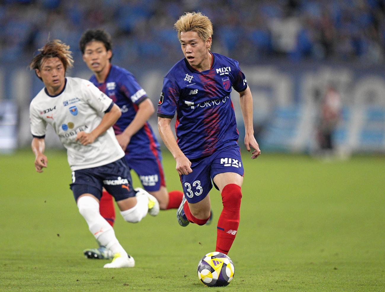 後半、攻め込むFC東京・俵積田（共同）