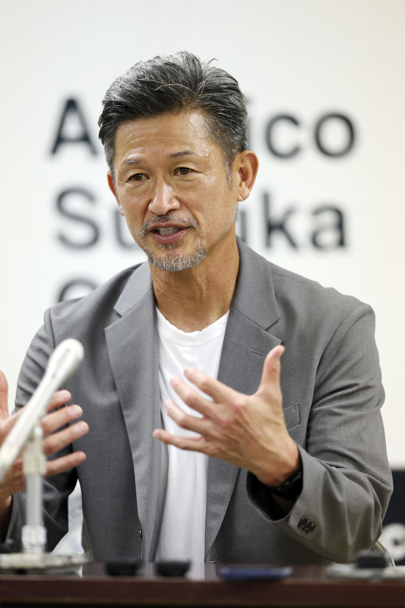 JFL鈴鹿対三重　試合後の会見に臨む鈴鹿カズ（撮影・前田充）