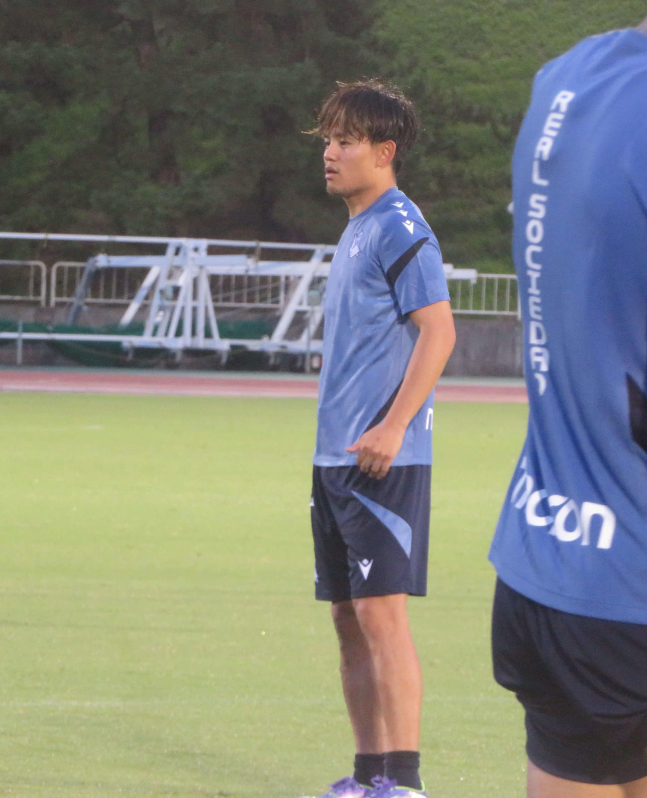 ジャパンツアー第2戦横浜FC戦に向けて調整したRソシエダード久保建英（撮影・佐藤成）