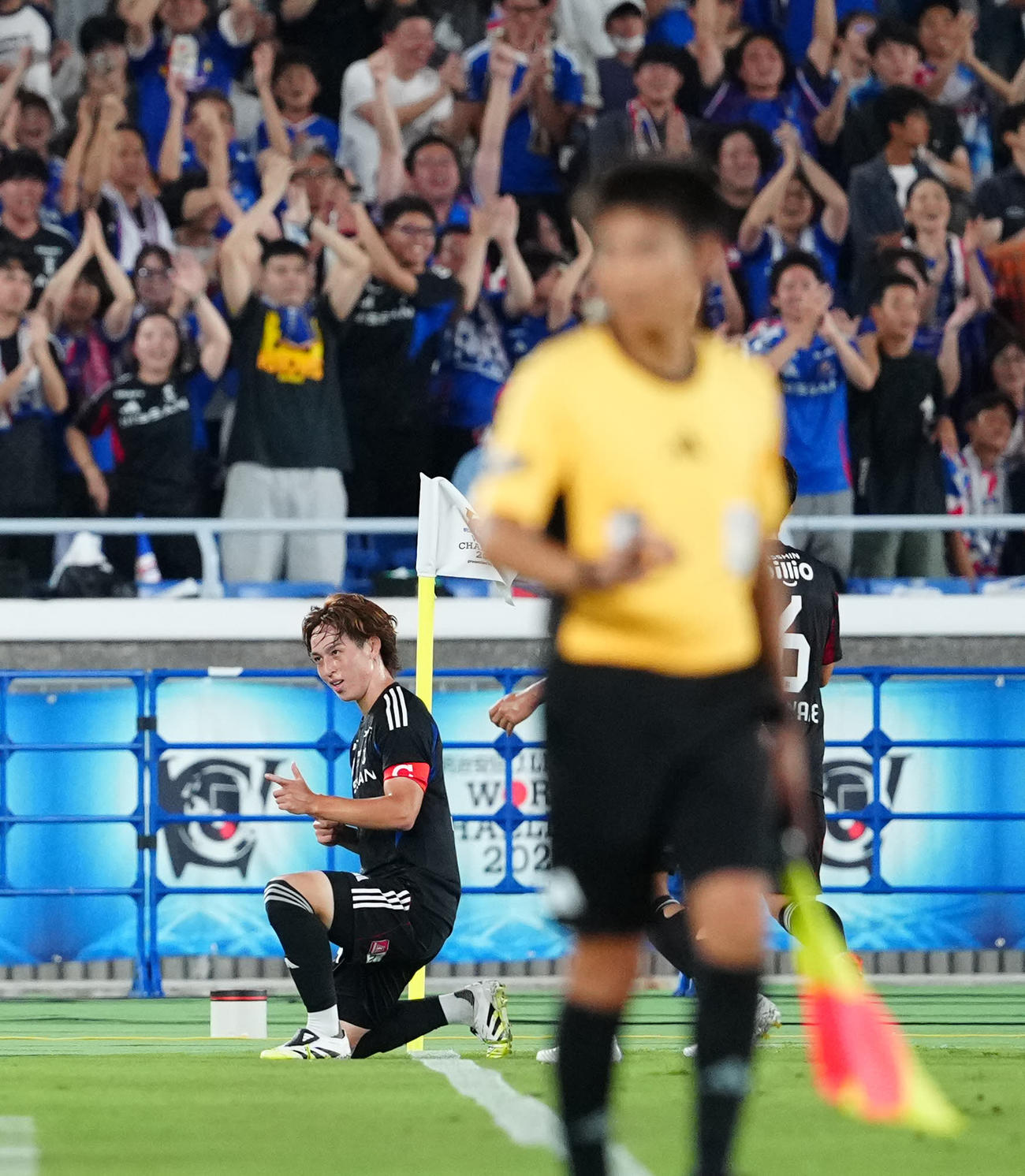 横浜対リバプール　後半、先制ゴールを決めた横浜植中（撮影・江口和貴）