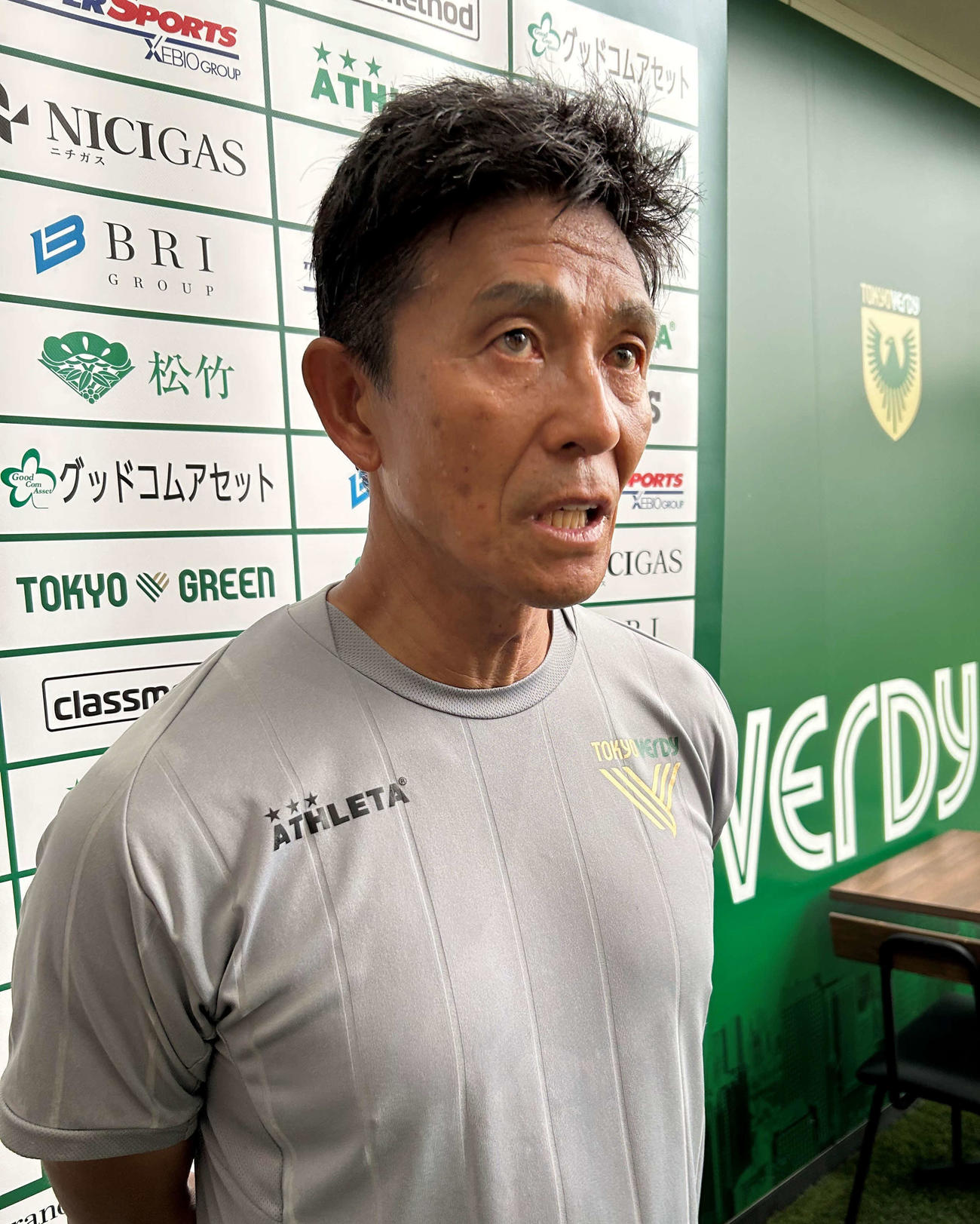 横浜戦に向け取材に応じる東京V城福浩監督