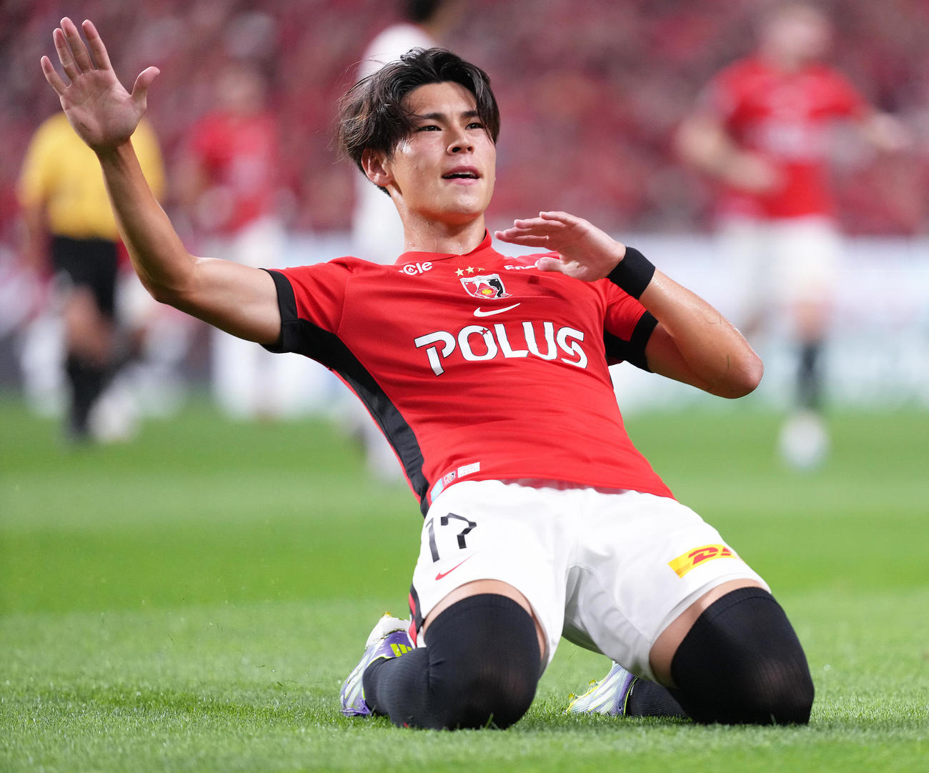 浦和対名古屋　前半、ゴールを決め喜ぶ浦和小森（撮影・足立雅史）