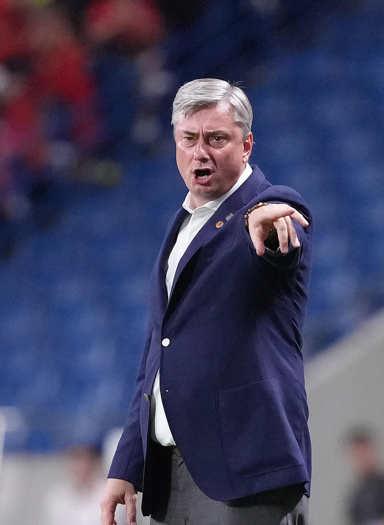 浦和対名古屋　指示を出す浦和スコルジャ監督（撮影・足立雅史）