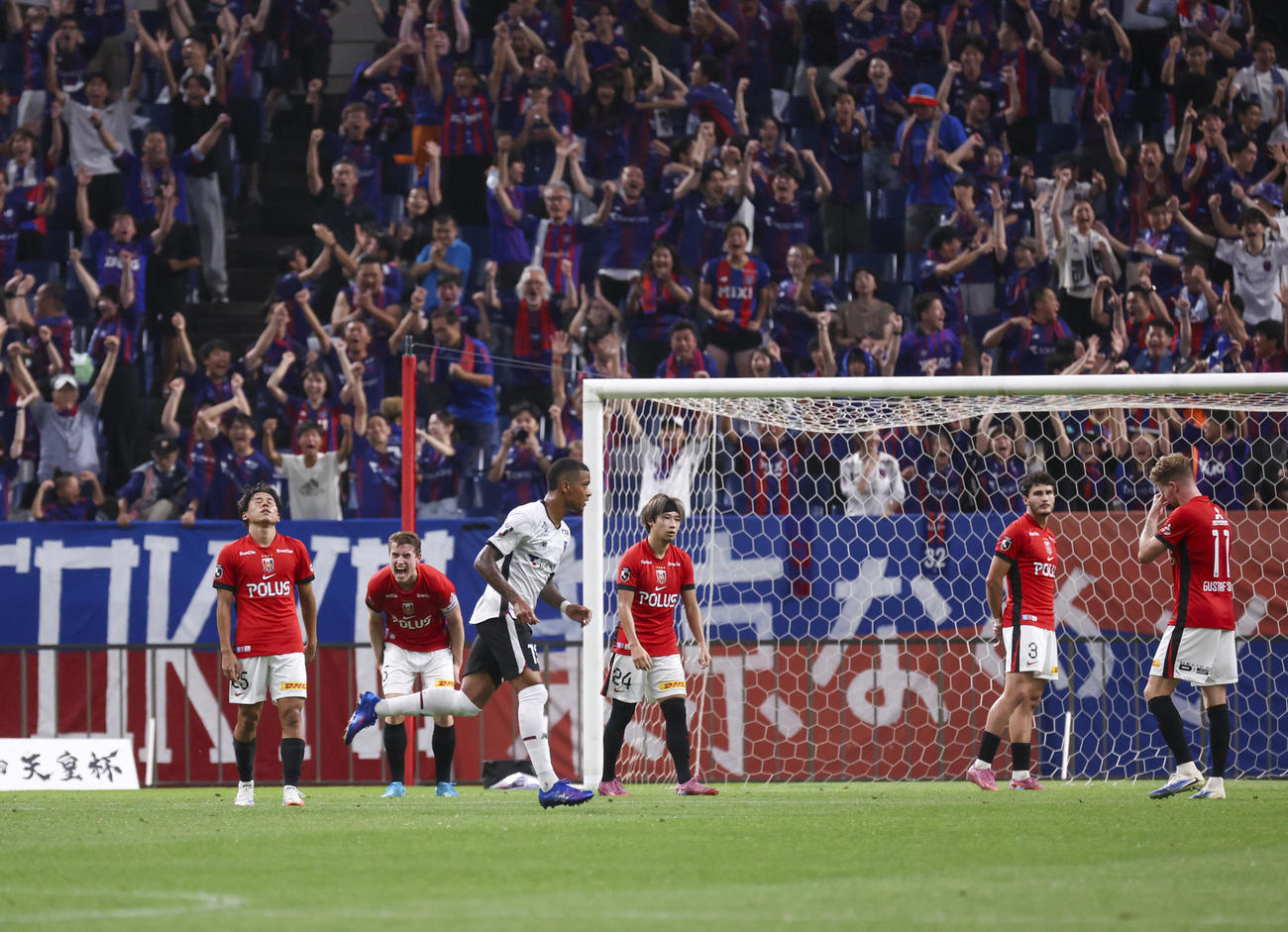 浦和対東京FC　後半、ゴールを決め喜ぶマルセロ・ヒアン（撮影・増田悦実）