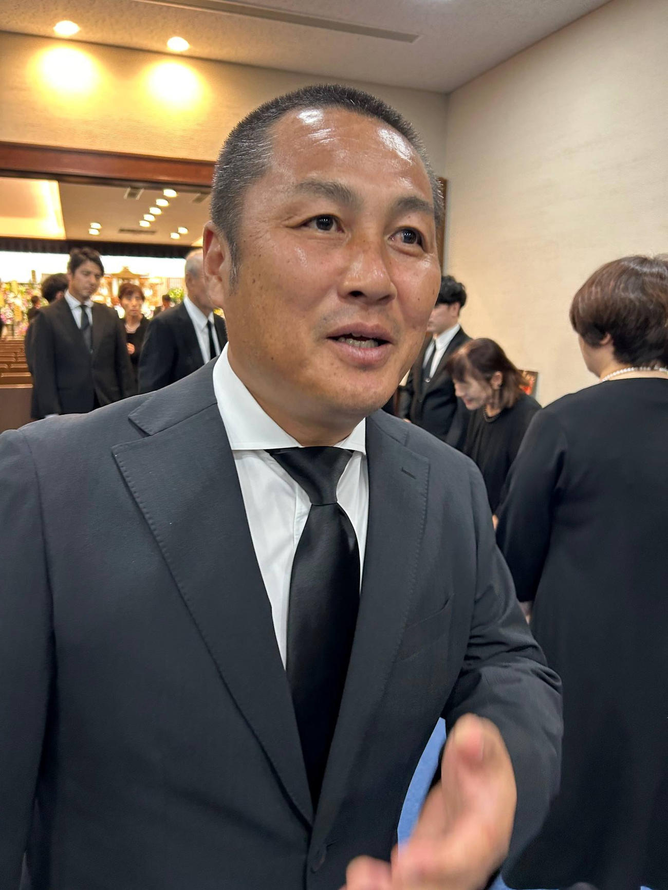 堀井美晴さんの通夜に駆けつけたC大阪森島会長