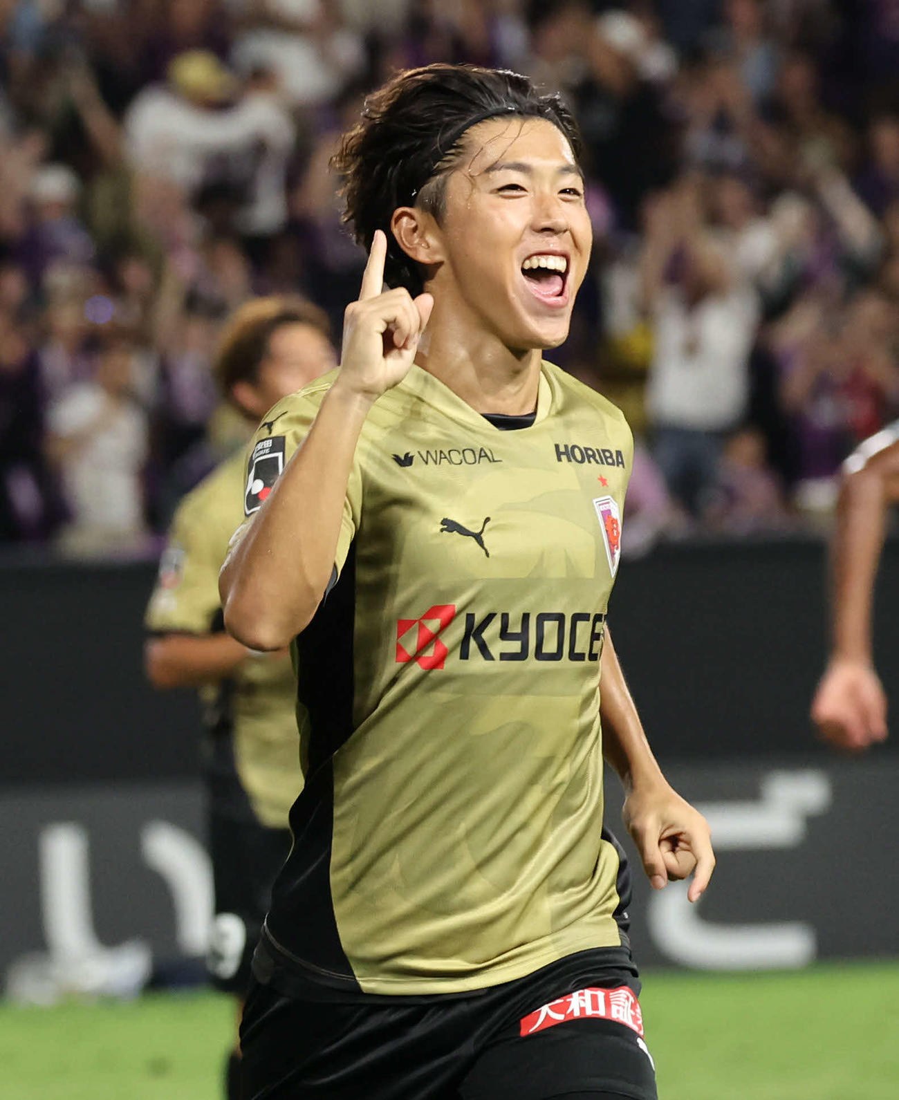 京都対岡山　後半、京都中野はチーム4点目を決め喜ぶ（撮影・西尾就之）