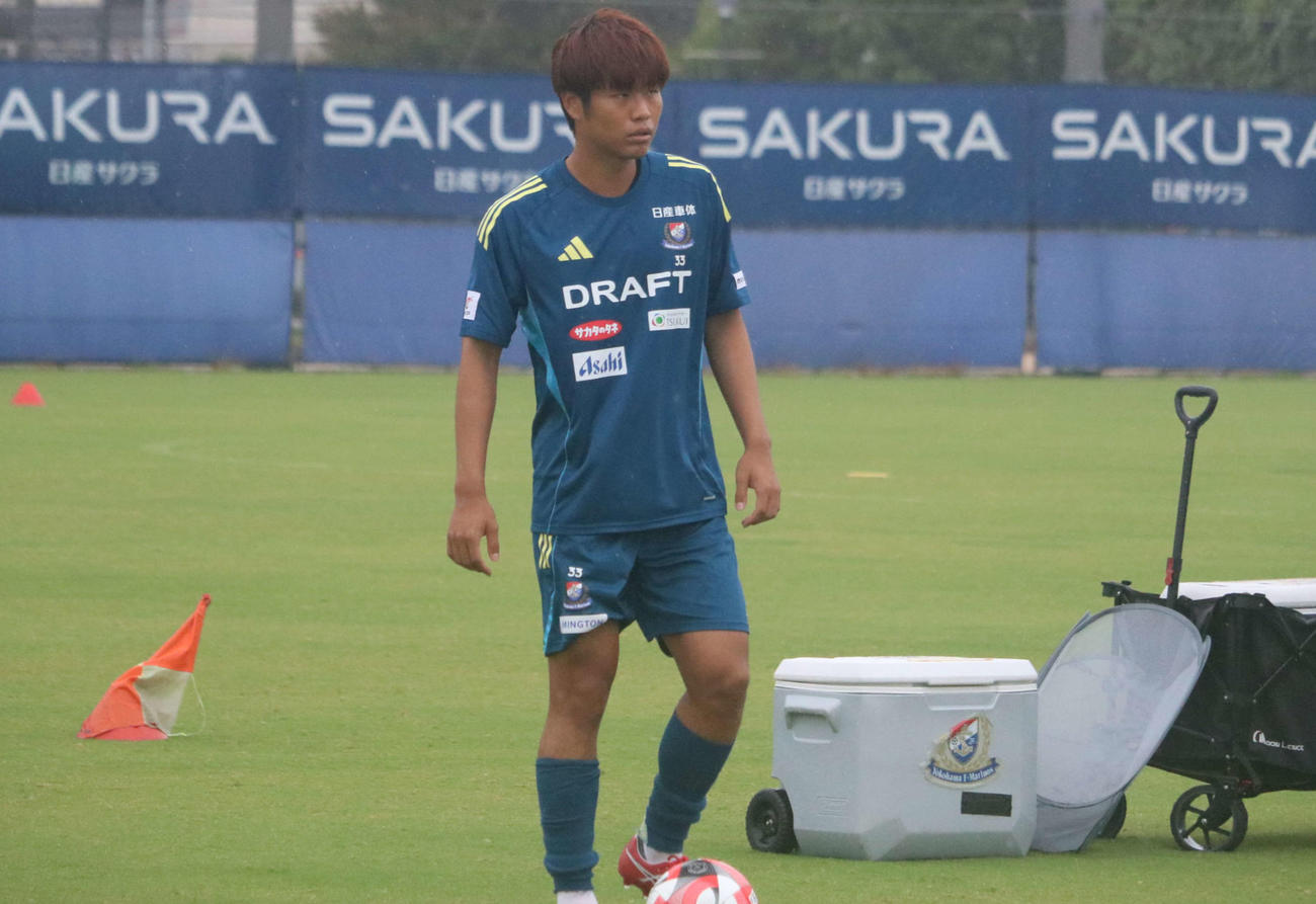 雨の中で練習に励んだ横浜DF諏訪間幸成【横浜F・マリノス提供】