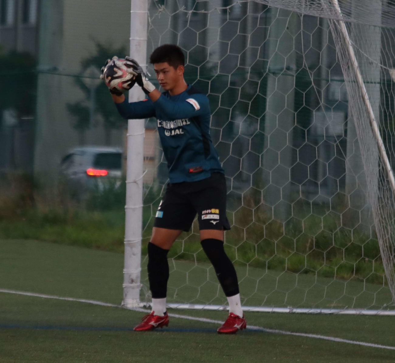 練習する札幌U－18GK唯野（撮影・保坂果那）