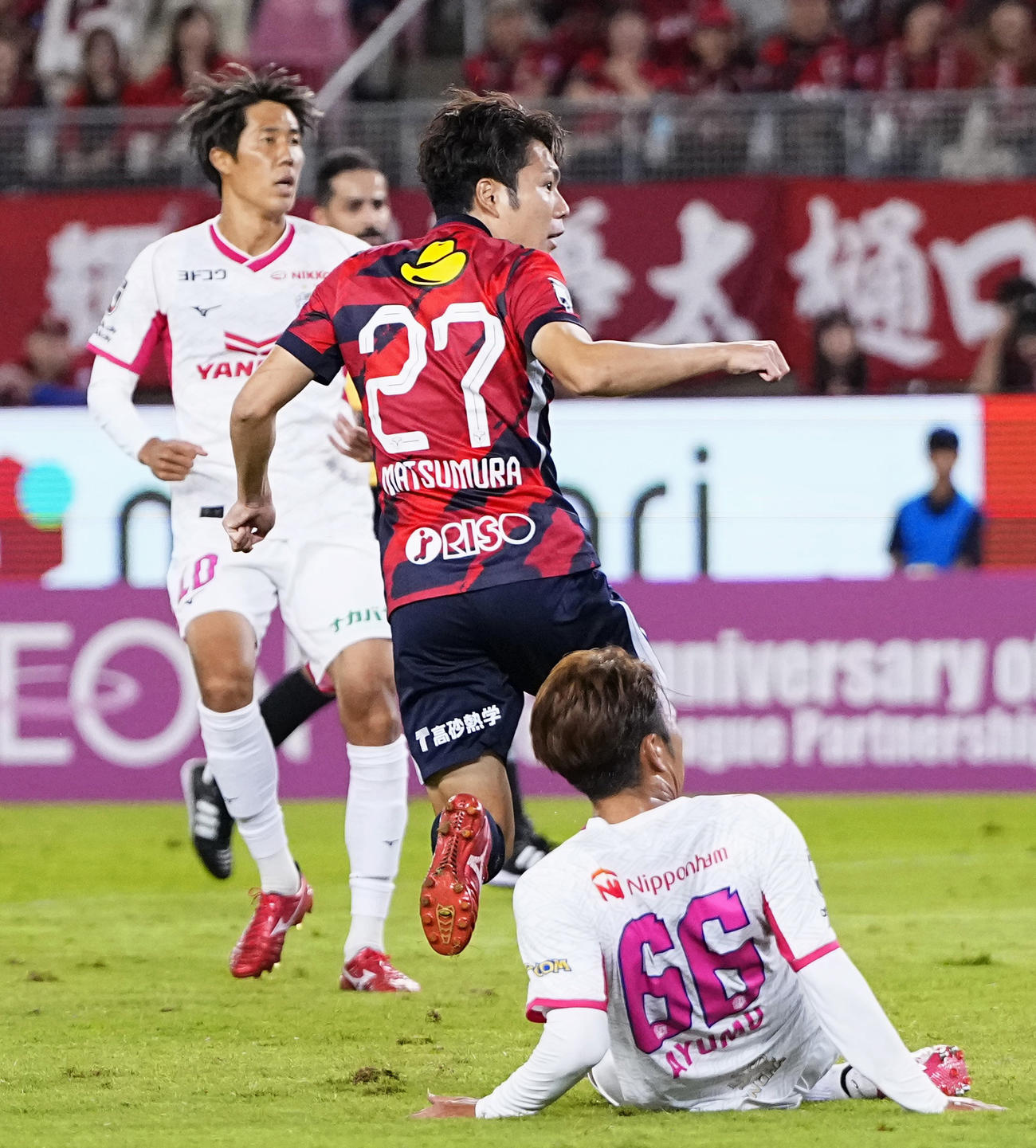 鹿島―C大阪　後半、チーム3点目のゴールを決めた鹿島・松村（27）（共同）