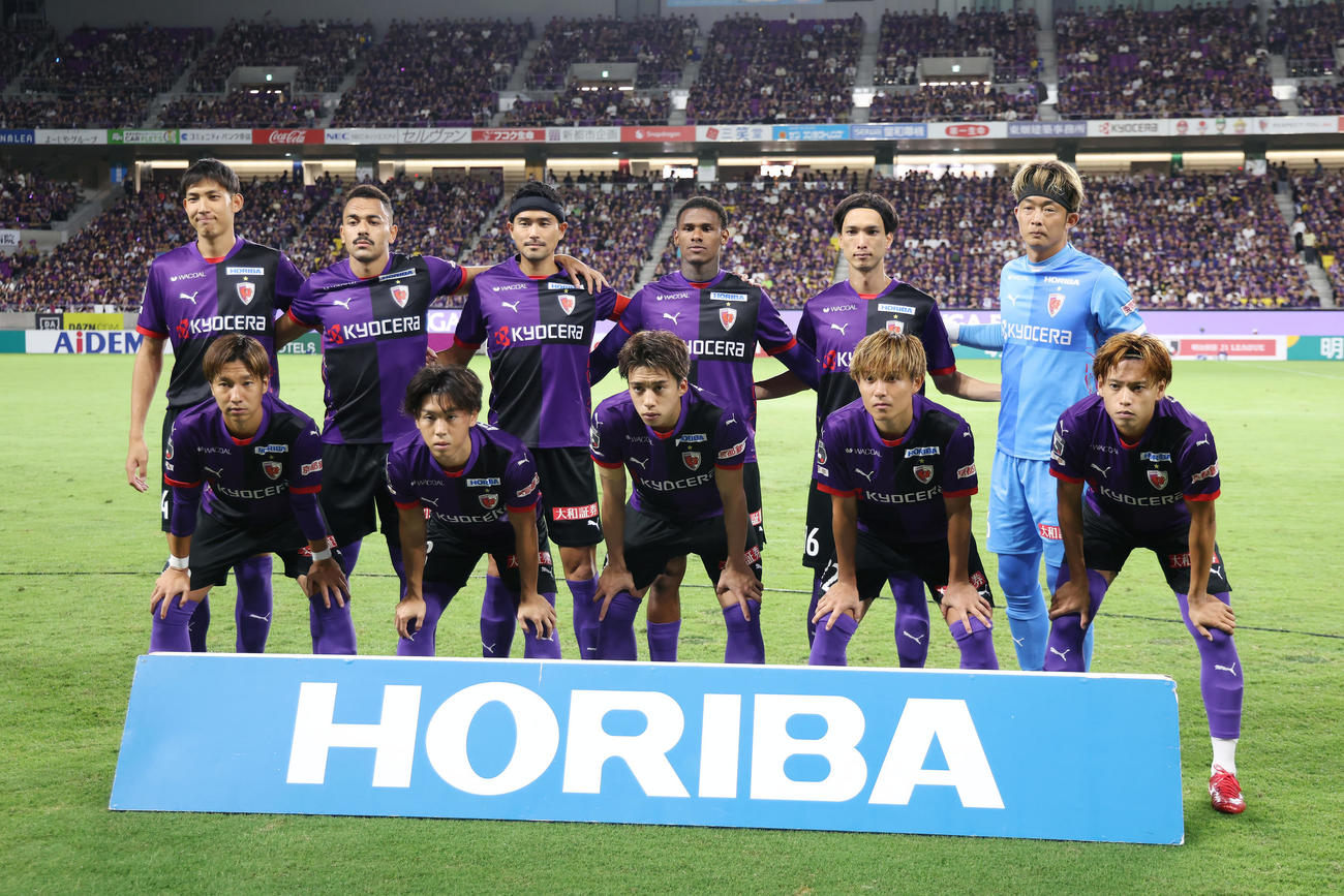 京都対町田　町田戦に臨む京都イレブン（撮影・前田充）