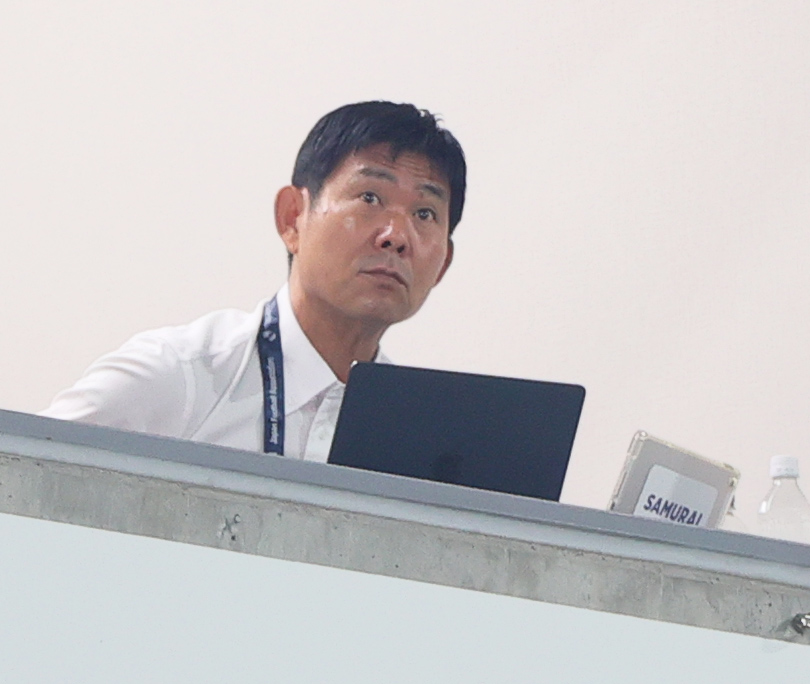 C大阪対京都戦を視察するサッカー日本代表の森保監督（撮影・上山淳一）