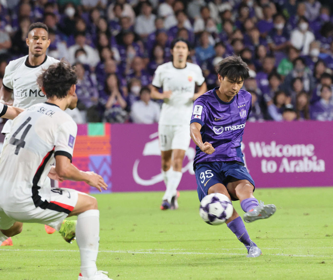 広島対上海海港　後半　広島中島のシュートは決まらず（撮影・加藤孝規）