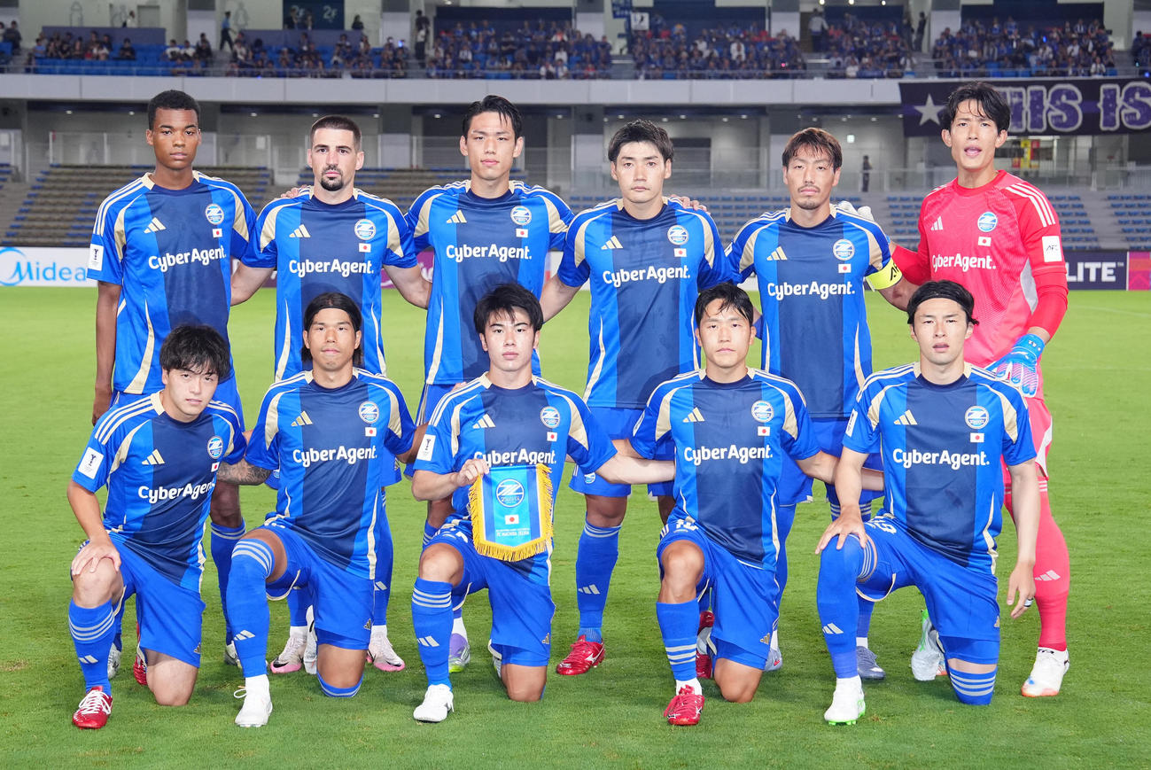 町田の選手ら（2025年9月16日撮影）