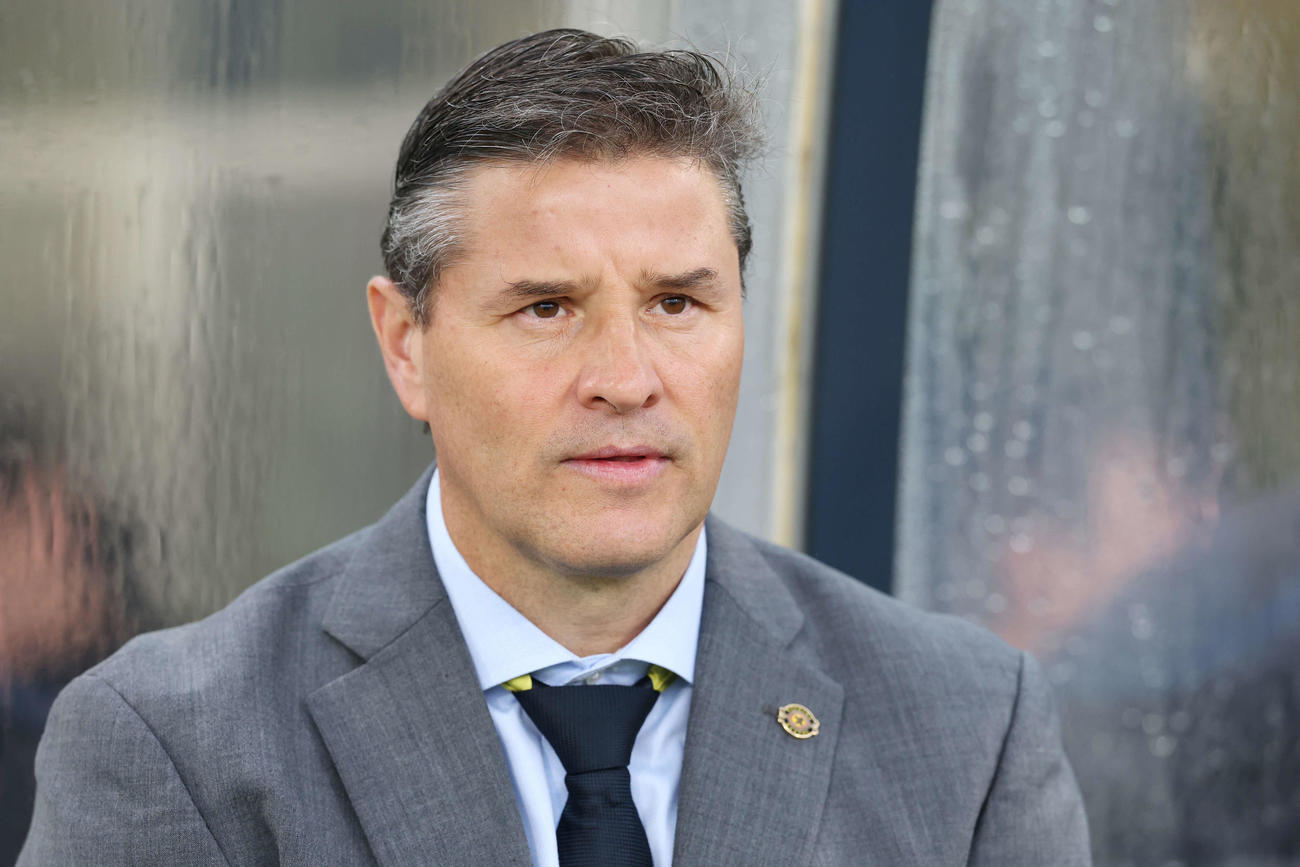 柏対横浜FC　試合に臨む柏ロドリゲス監督（撮影・宮地輝）