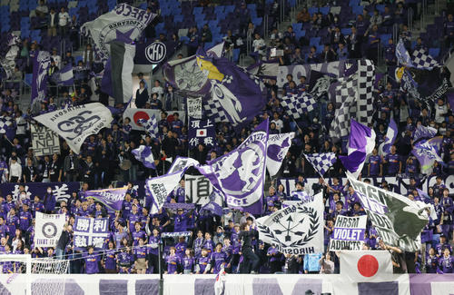 ACLE広島対江原FC　応援する広島サポーター（撮影・加藤孝規）