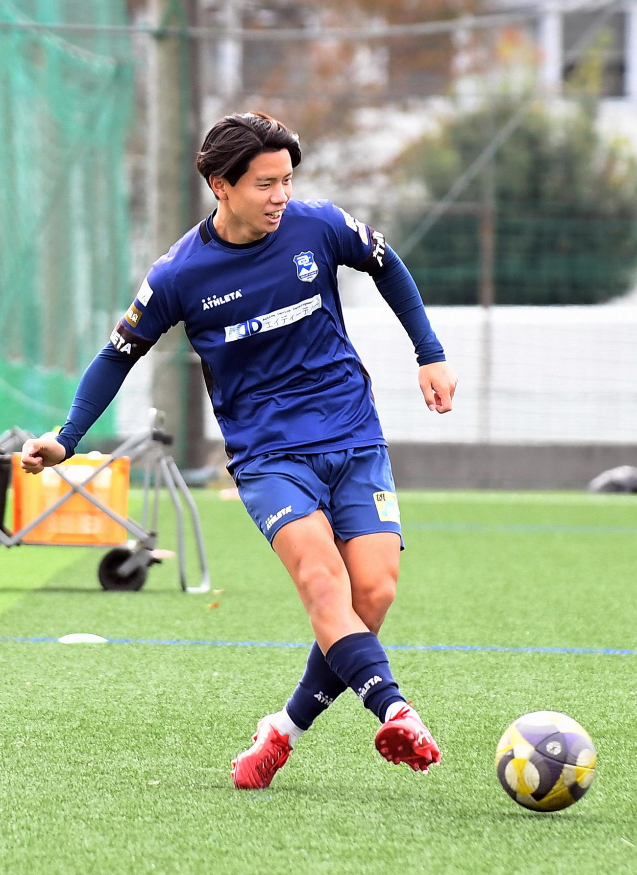 2試合連続のスタメンを見据え、汗を流す沼津MF渡井