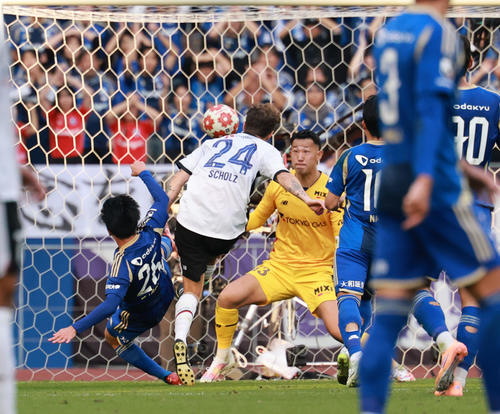 町田対東京　延長前半、先制ゴールを決める町田林（撮影・野上伸悟）