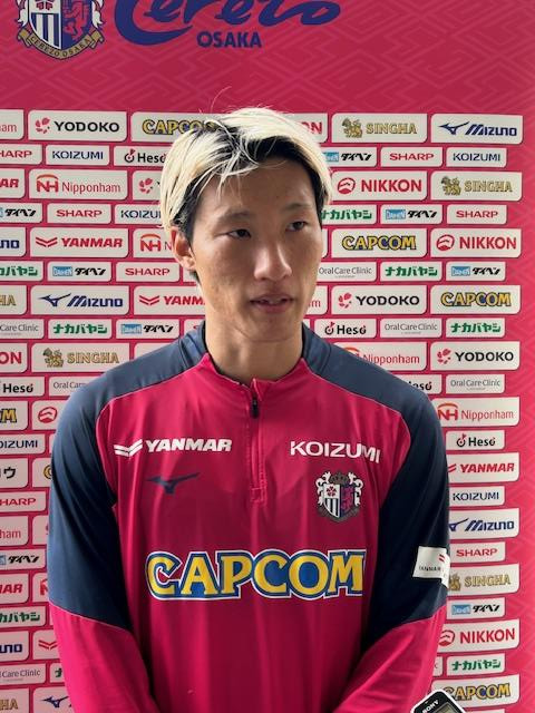 取材に応じるC大阪畠中