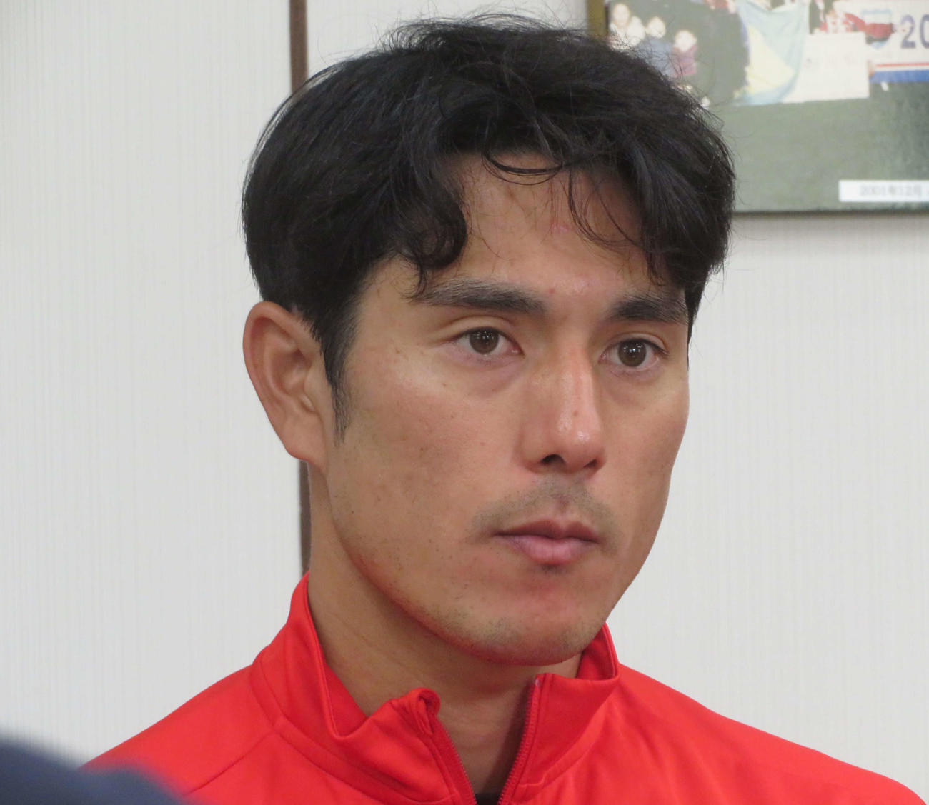 取材に応じた鹿島アントラーズMF知念慶（撮影・佐藤成）