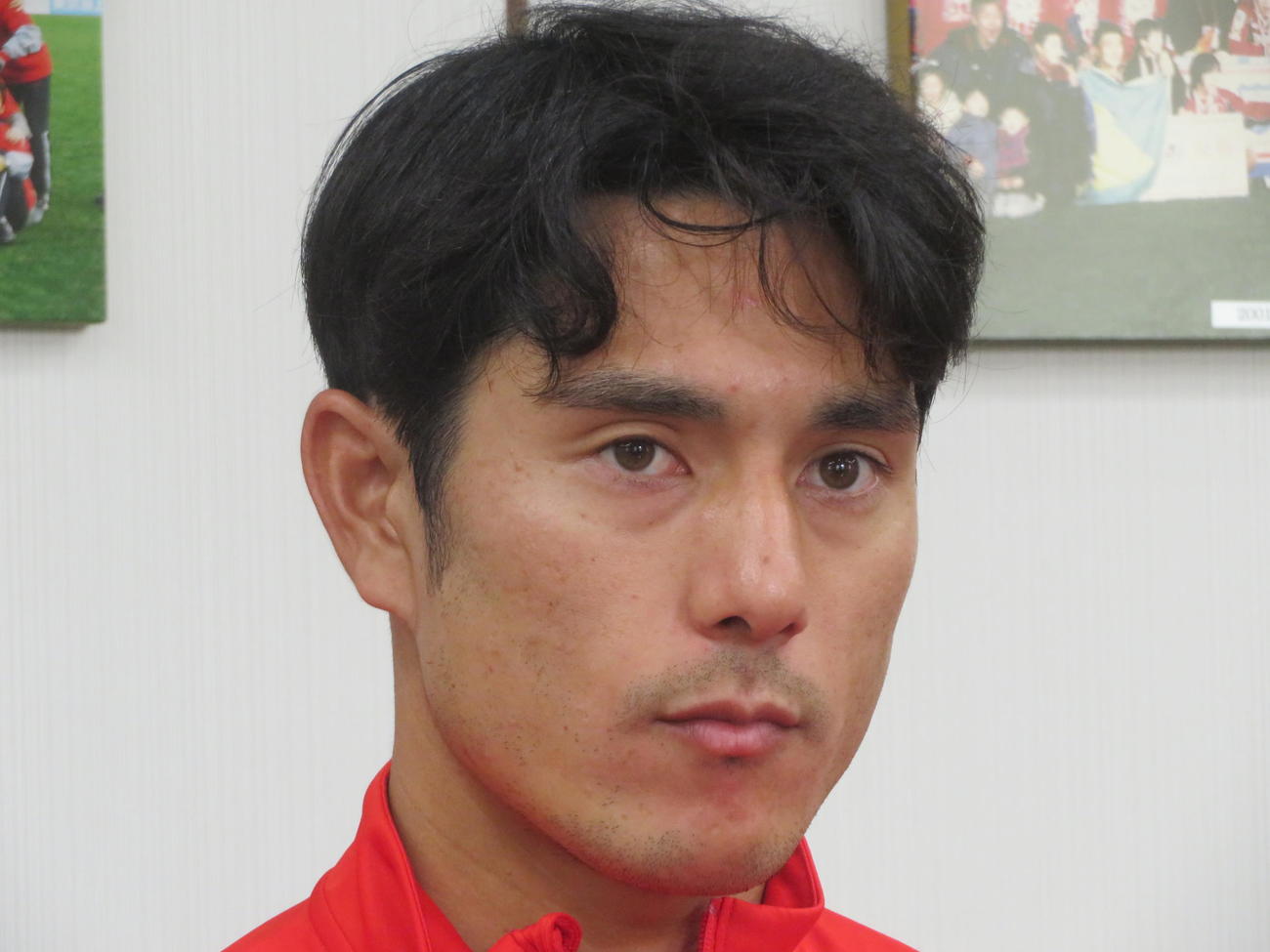 取材に応じた鹿島アントラーズMF知念慶（撮影・佐藤成）