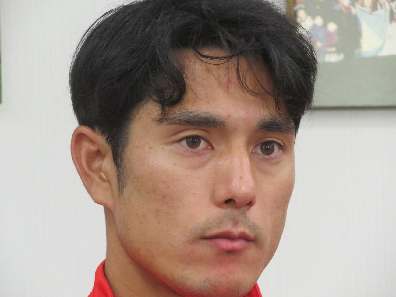 取材に応じた鹿島アントラーズMF知念慶（撮影・佐藤成）