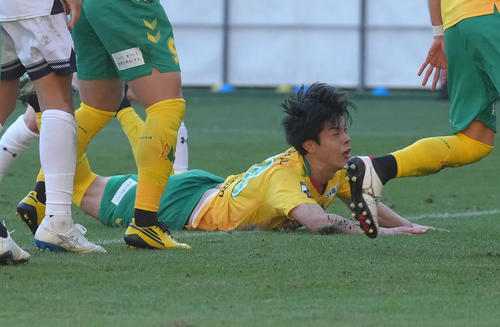 千葉対大宮　後半、勝ち越しゴールを決めた千葉河野（撮影・足立雅史）