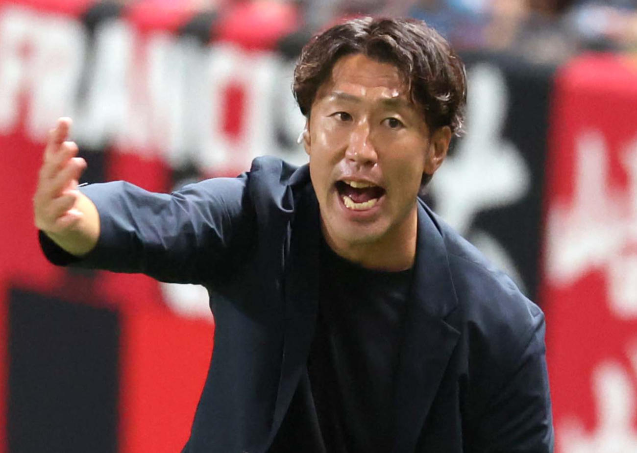 札幌柴田監督（2025年8月16日撮影）
