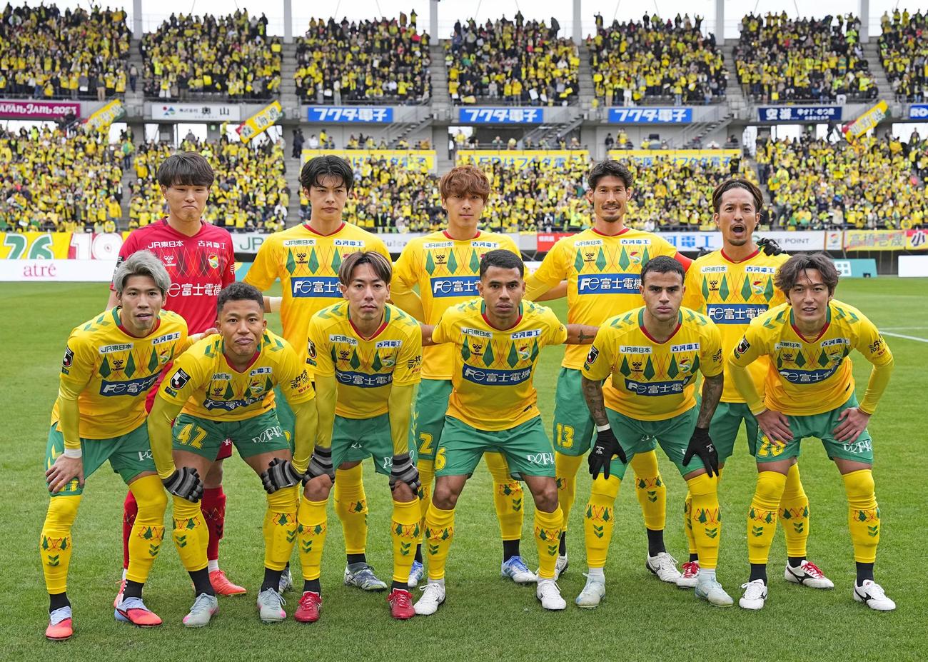 徳島戦に臨む千葉イレブン（共同）