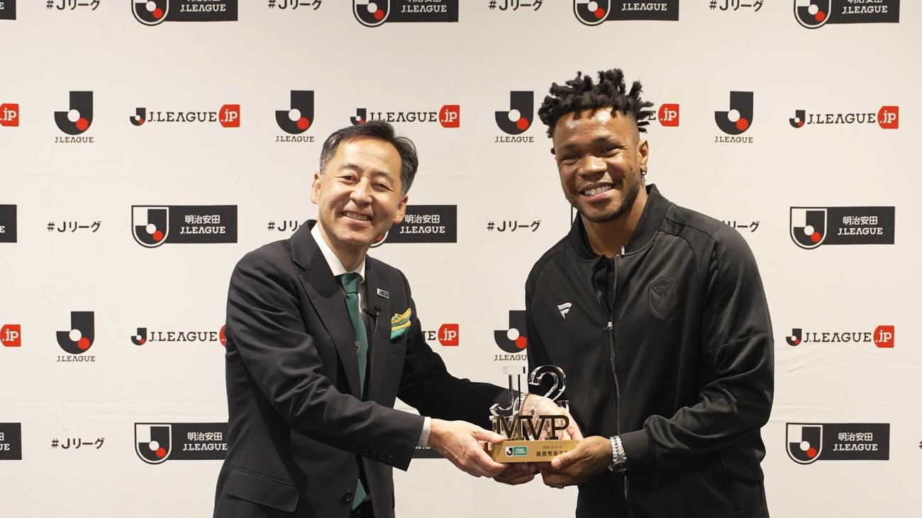 J2最優秀選手（MVP）を初受賞したたV・ファーレン長崎MFマテウス・ジェズス（（C）Jリーグ）