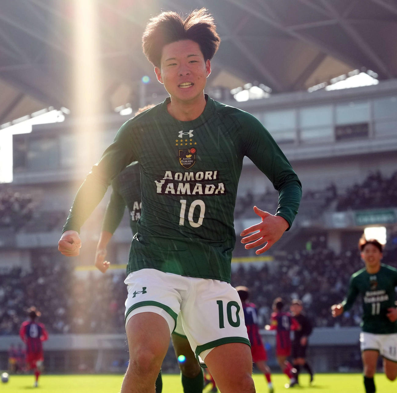 青森山田対初芝橋本　後半、ゴールを決め喜ぶ青森山田・小山田（撮影・たえ見朱実）